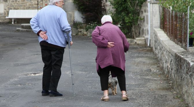Het aantal valongevallen bij ouderen kan worden verminderd door samenwerking